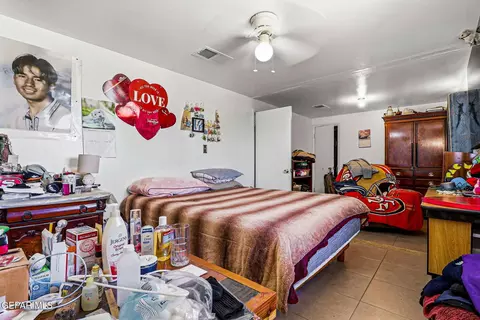 Bedroom - 501 S 8th St, Anthony, TX 79821 photo 2 of 8