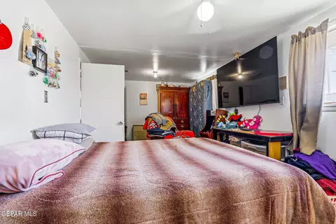 Bedroom - 501 S 8th St, Anthony, TX 79821 photo 4 of 8