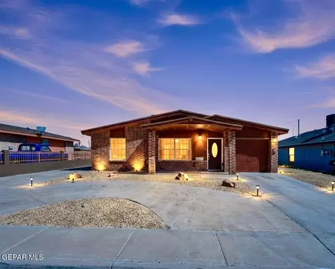 236 Crocker Dr, Horizon City, TX 79928