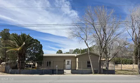 155 S Moon Rd, Socorro, TX 79927