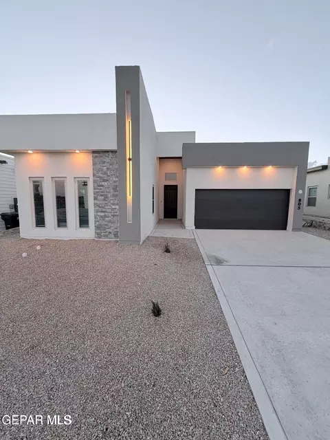 821 Fairford Pl, El Paso, TX 79928