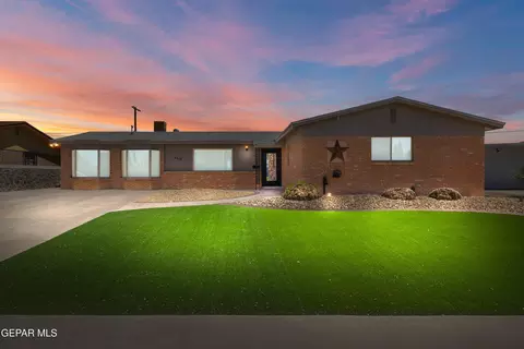 8213 Mineola Dr, El Paso, TX 79925