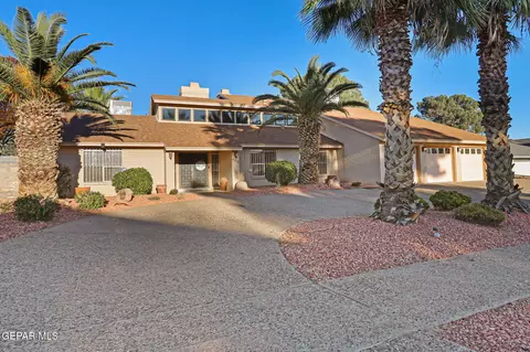 11213 Leo Collins Dr, El Paso, TX 79936
