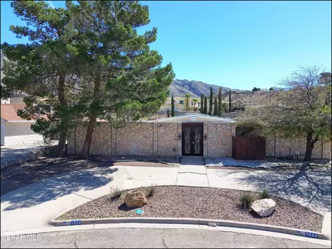5644 Pebble Beach Dr, El Paso, TX 79912