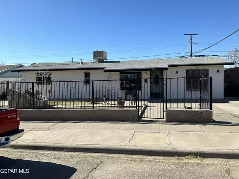 133 Baywood Rd, El Paso, TX 79915