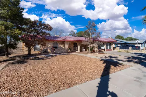 1576 Kenazo Ave, Horizon City, TX 79928