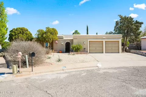 6935 La Cadena Dr, El Paso, TX 79912