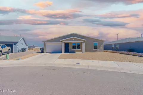 948 Orangetip Dr, Horizon City, TX 79928