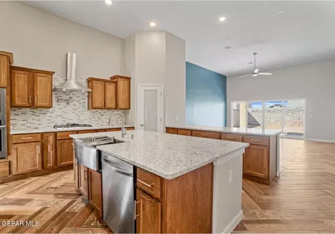 224 Bonnie Trail Trl, Sunland Park, NM 88063