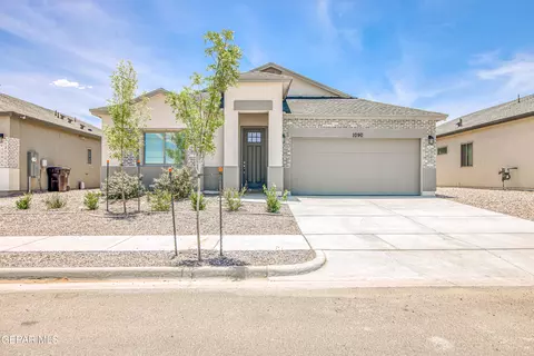 6050 Tin Hill St, Santa Teresa, NM 88008
