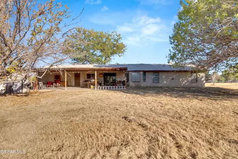 299 Tranquility Rd, Canutillo, TX 79835 photo 13