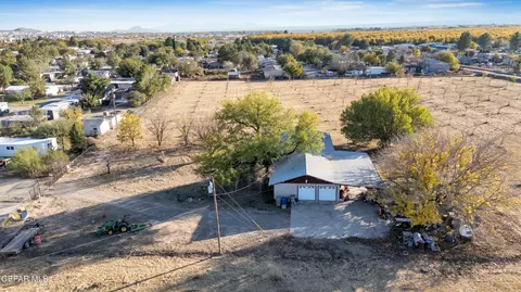 299 Tranquility Rd, Canutillo, TX 79835 photo 2