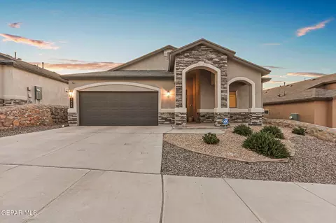 7425 White Cedar Pl, Canutillo, TX 79835