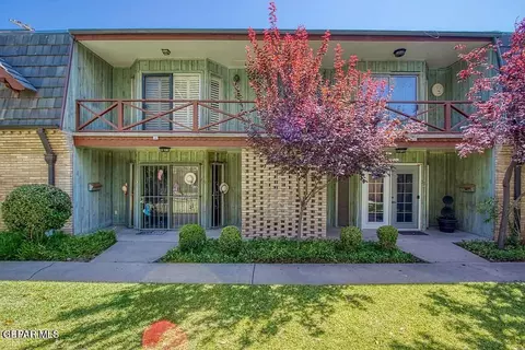 350 Thunderbird Dr #50, El Paso, TX 79912
