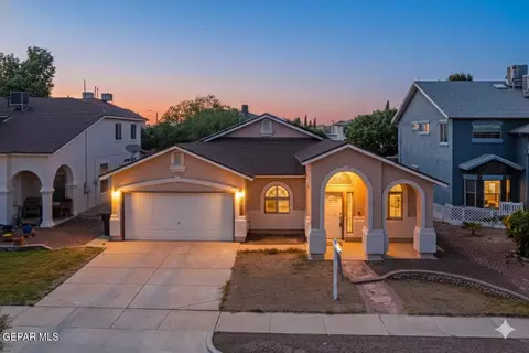 13788 Paseo Verde Dr, Horizon City, TX 79928
