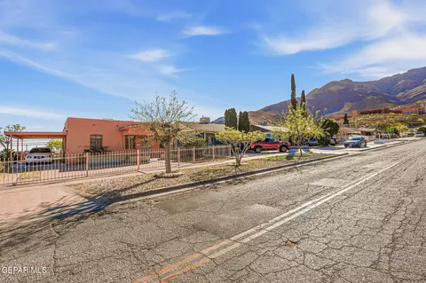 2528 Mckinley Ave, El Paso, TX 79930