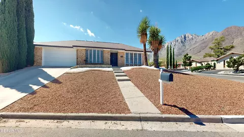 2900 Stone Edge Rd, El Paso, TX 79904