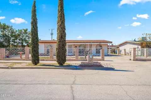 8463 Villanova Dr, El Paso, TX 79907