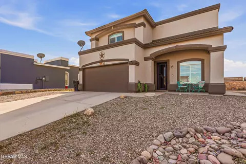 821 Desert Bush Dr, Horizon City, TX 79928