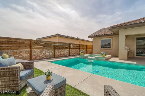 2872 Mike Price Dr, El Paso, TX 79938