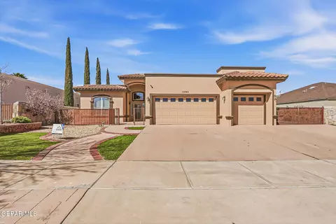 13445 Emerald Creek Dr, Horizon City, TX 79928