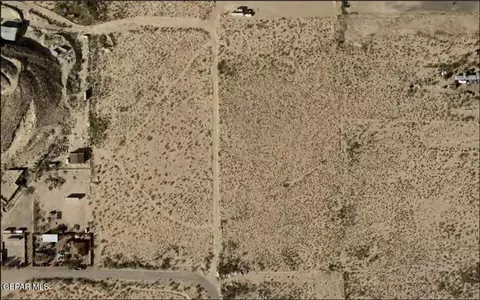 4597 Camel Back Rd, Clint, TX 79836 photo 2