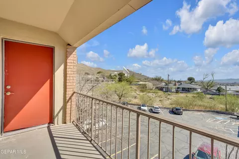 4433 N Stanton St #317, El Paso, TX 79902