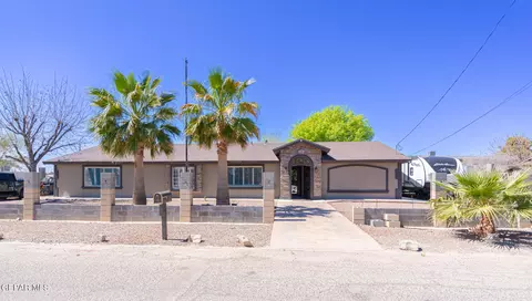 10594 La Veranda Dr, Socorro, TX 79927