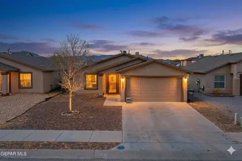 12037 Copper Mine Ln, El Paso, TX 79934