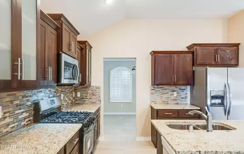 501 Caddo Ln, Clint, TX 79836 photo 18