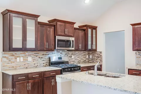 501 Caddo Ln, Clint, TX 79836 photo 24
