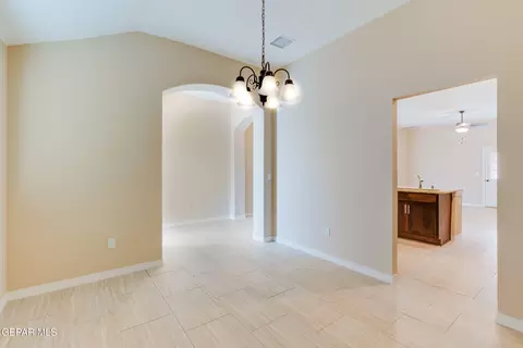 501 Caddo Ln, Clint, TX 79836 photo 11