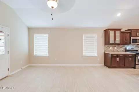 501 Caddo Ln, Clint, TX 79836 photo 23