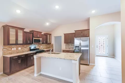 501 Caddo Ln, Clint, TX 79836 photo 16