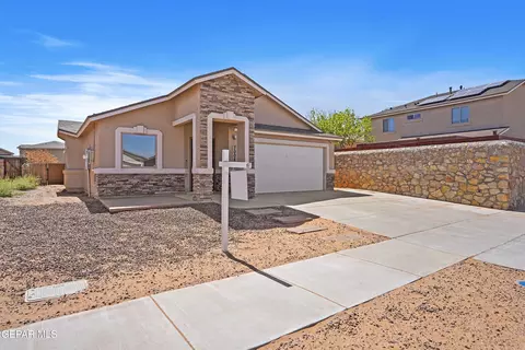 7008 Red Man Dr, El Paso, TX 79934