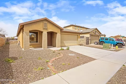 3297 Belgian Trl, El Paso, TX 79938