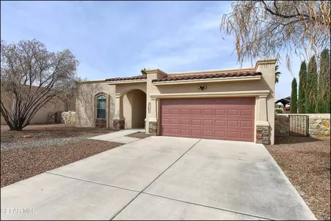 5705 Ireland Dr, Santa Teresa, NM 88008