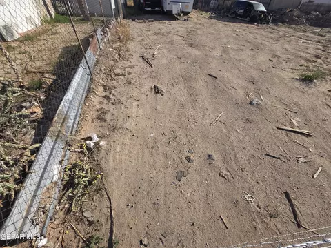 409 E Washington St, Anthony, TX 79821