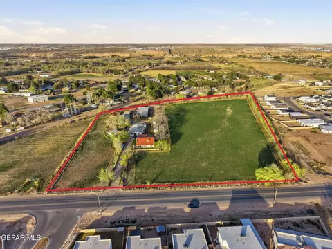11897 N Loop Dr, Socorro, TX 79927