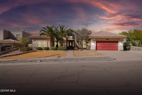 6521 Majestic Ridge Dr, El Paso, TX 79912