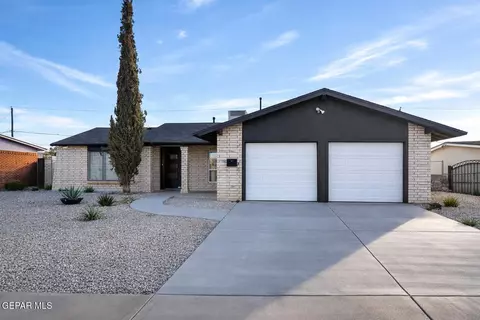 2412 Penwood Dr, El Paso, TX 79935