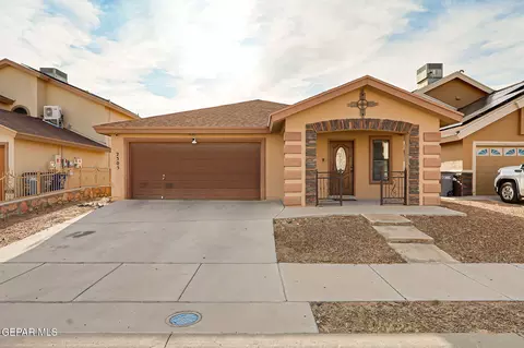 2305 Honey Dew St, El Paso, TX 79938