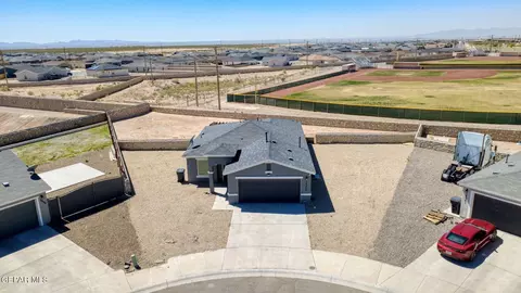 14540 Mexican Hat Ct, Horizon City, TX 79928