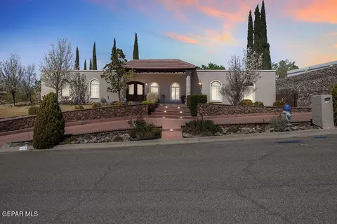 6025 Torrey Pines Dr, El Paso, TX 79912