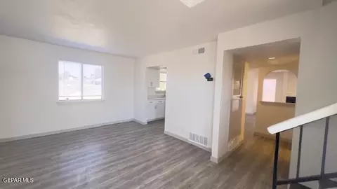 Living - 7013 Echo Cliffs Dr, El Paso, TX 79912 photo 1 of 4