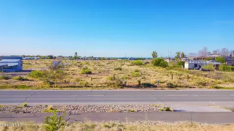 609 Paseo Real Dr, Chaparral, NM 88081