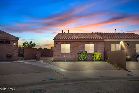 11062 Oasis Dr, El Paso, TX 79936