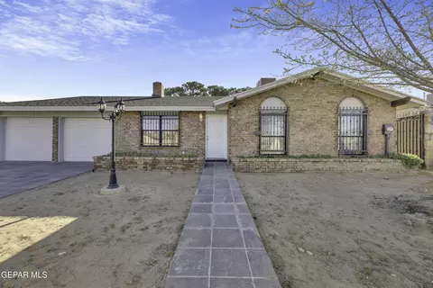 1620 Bert Green Dr, El Paso, TX 79936