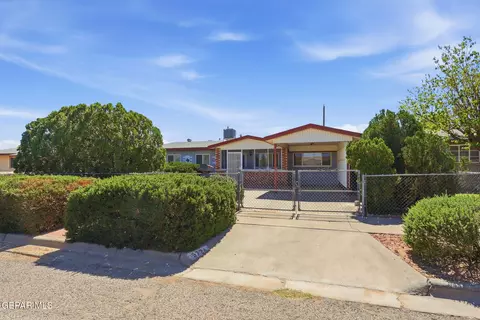 5724 Arrowhead Dr, El Paso, TX 79924