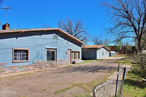 8237 Carpenter Dr, El Paso, TX 79907